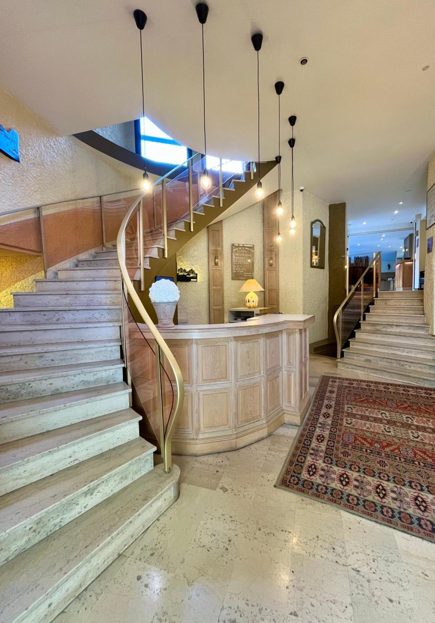 Hotel Tour Maje Rodez Exterior foto